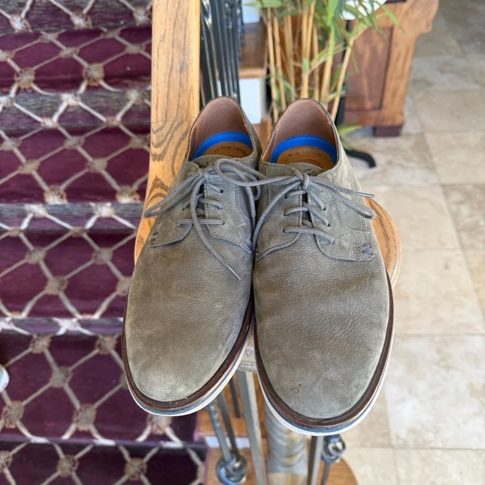 CLARKS MALWOOD men’s olive green slip on lace up suede shoe size 9 1/2 W